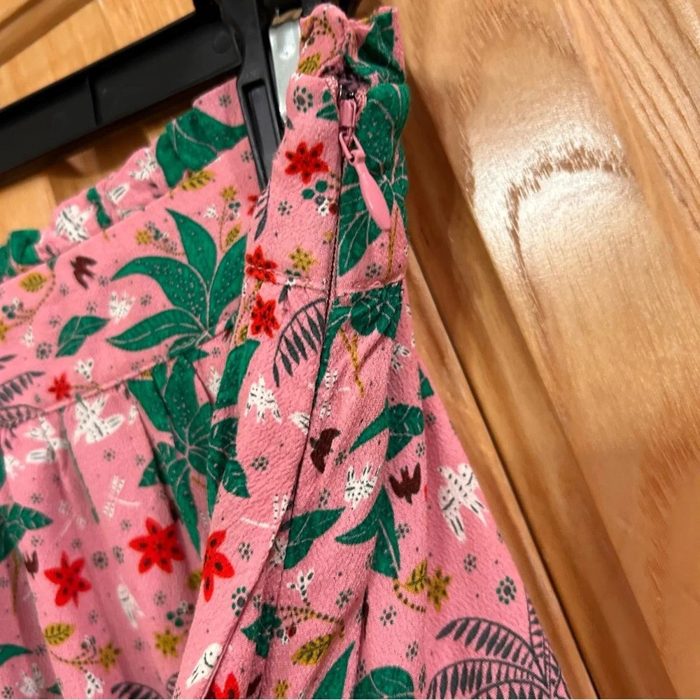 Multi Tiered Crepe Skirt - Posy
Pink, Oriental Palm - Picture 10 of 10